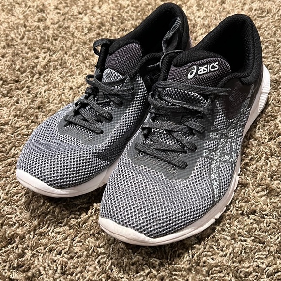 ASICS men’s running shoes 9.5 great condition - Picture 1 of 2